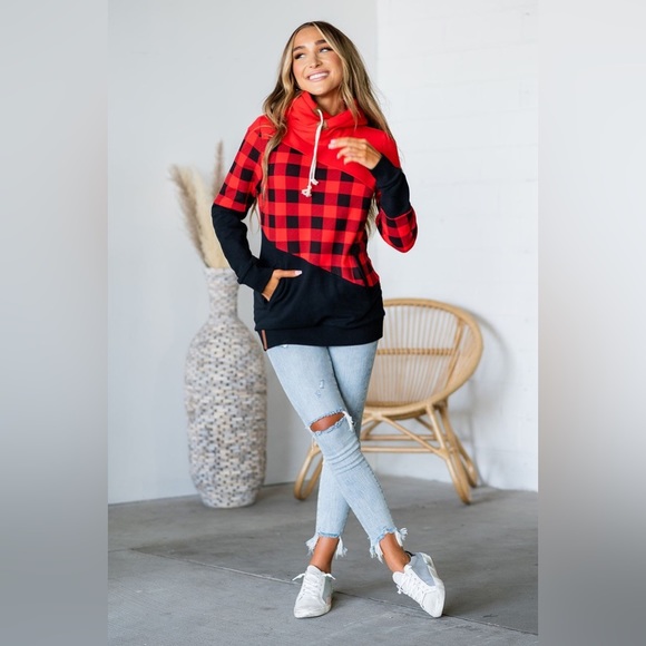 AMPERSAND Singlehood Sweatshirt
Under the Mistletoe size XXL - Picture 4 of 10